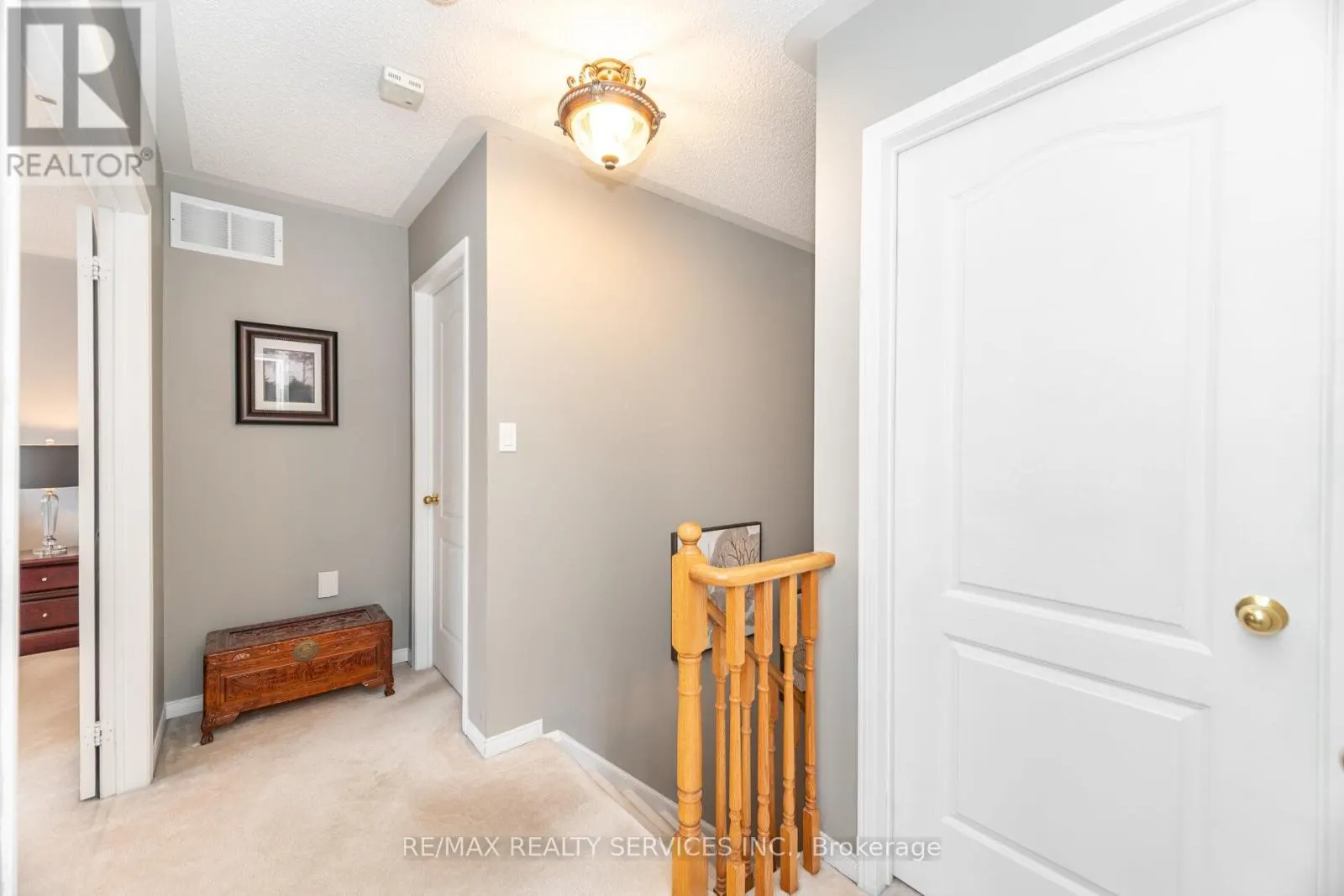 37 SUNNYBROOK CRESCENT