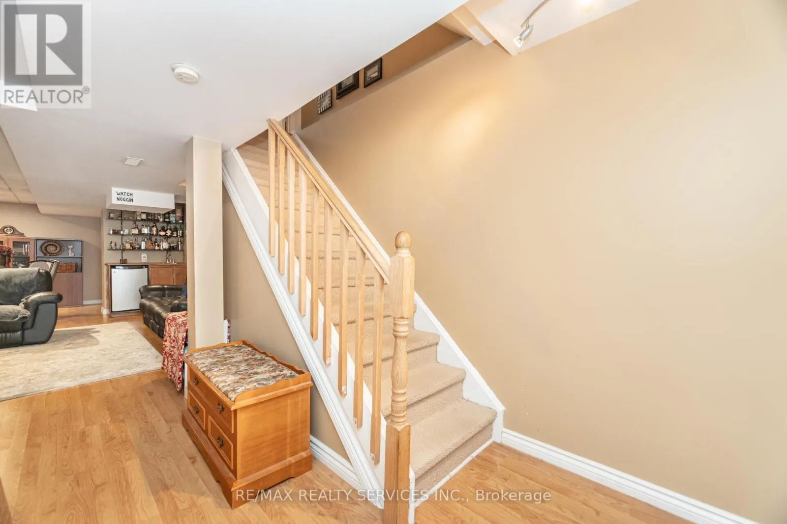 37 SUNNYBROOK CRESCENT