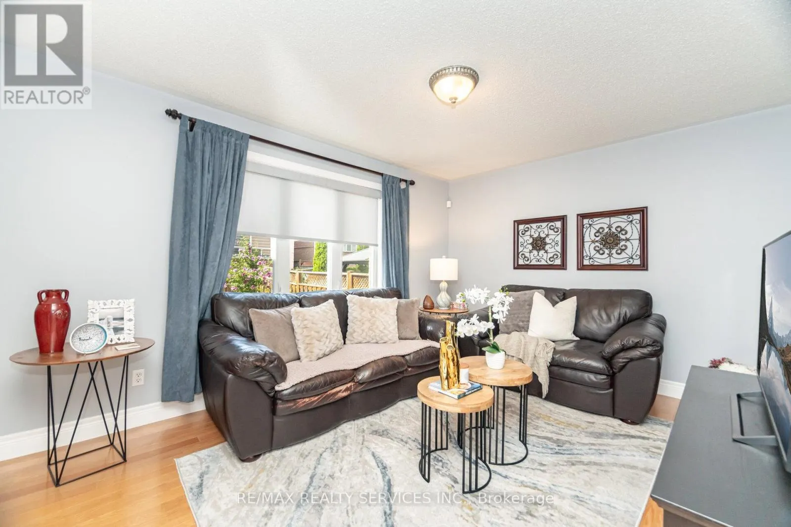 37 SUNNYBROOK CRESCENT