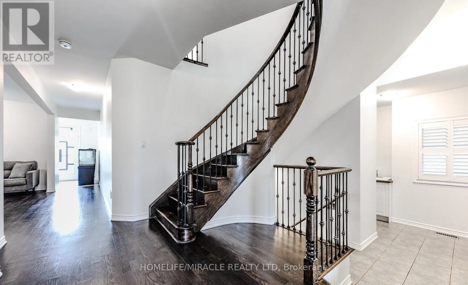 61 BUCKSAW STREET