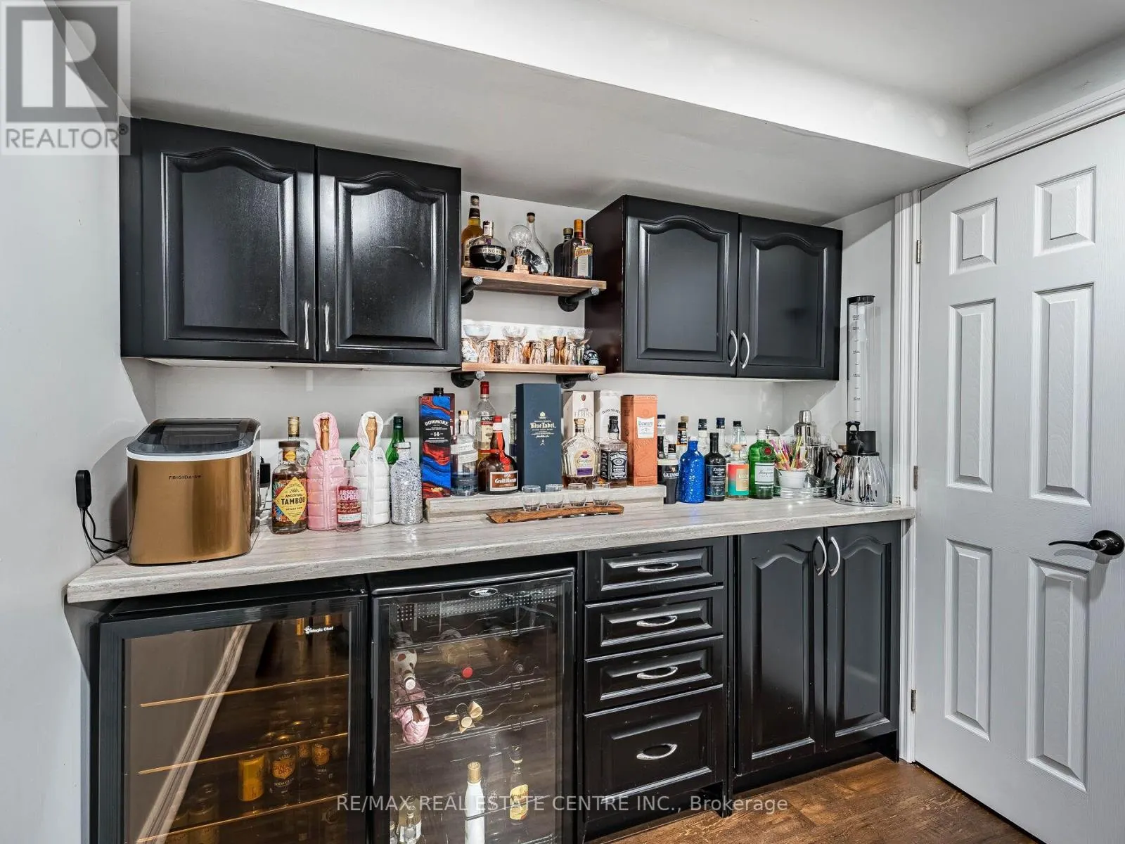 137 MOWAT CRESCENT