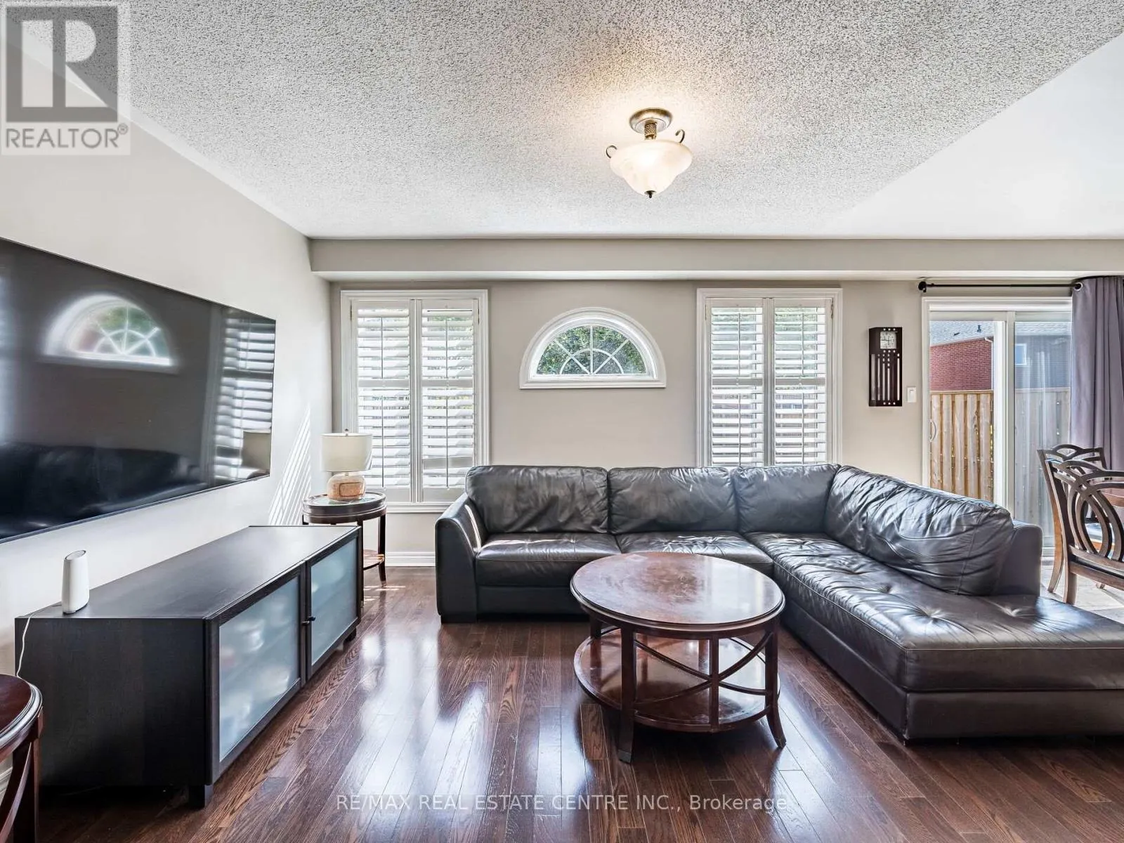 137 MOWAT CRESCENT