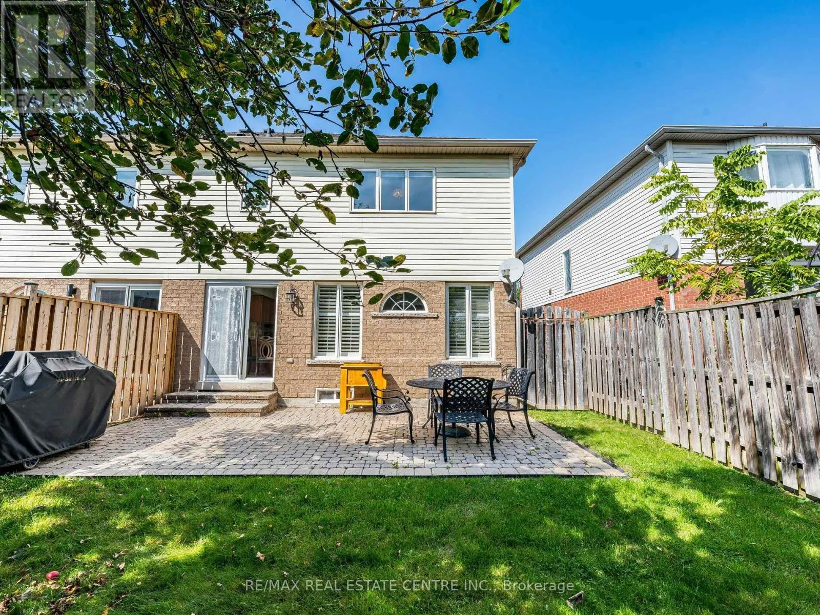 137 MOWAT CRESCENT