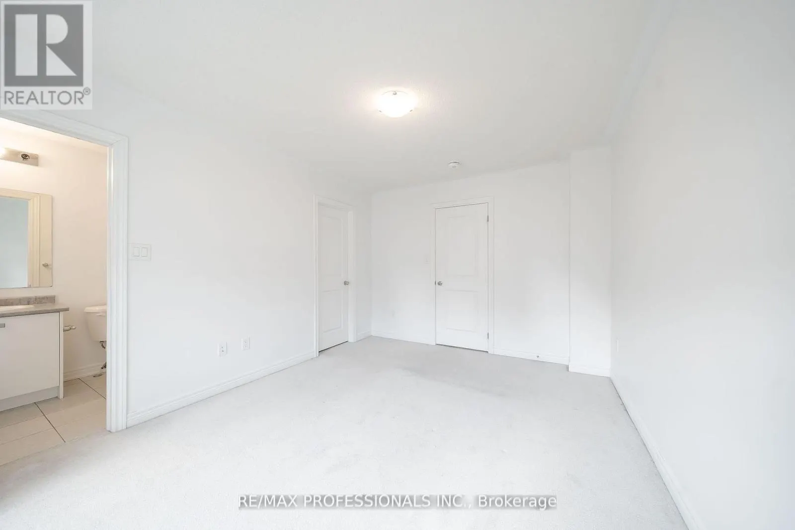 3952 LEONARDO STREET