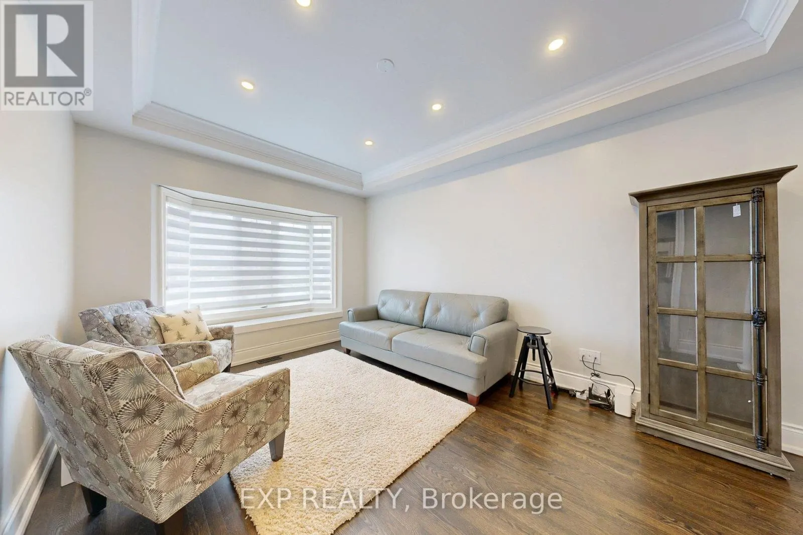 100 DELLS CRESCENT