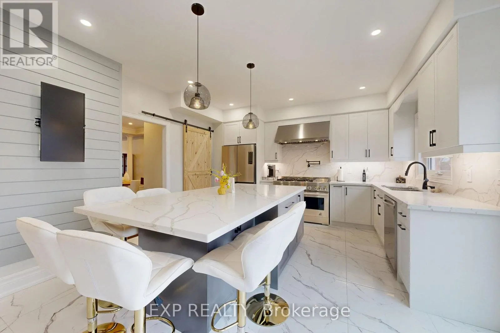 100 DELLS CRESCENT