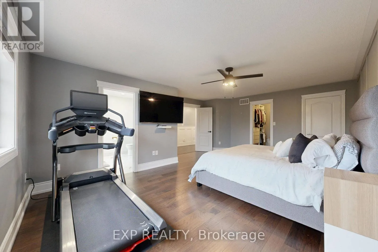 100 DELLS CRESCENT