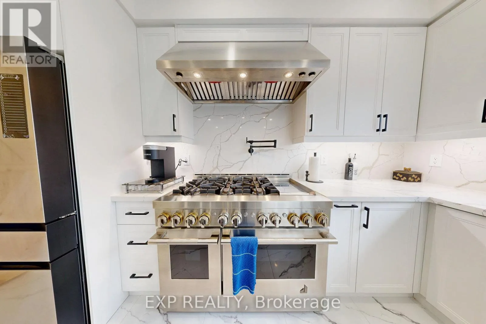 100 DELLS CRESCENT