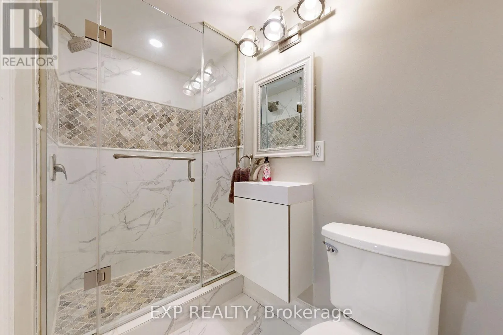 100 DELLS CRESCENT