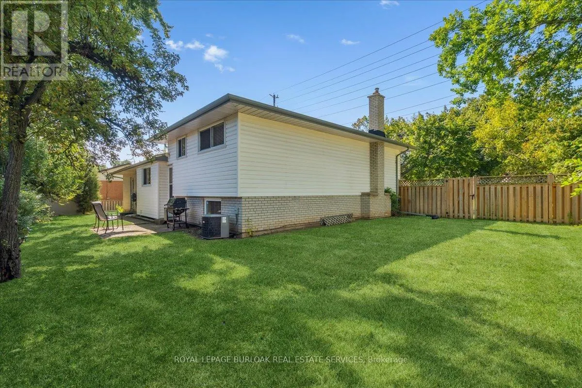 871 FRANCIS ROAD