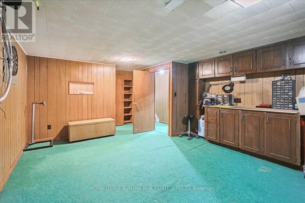 871 FRANCIS ROAD
