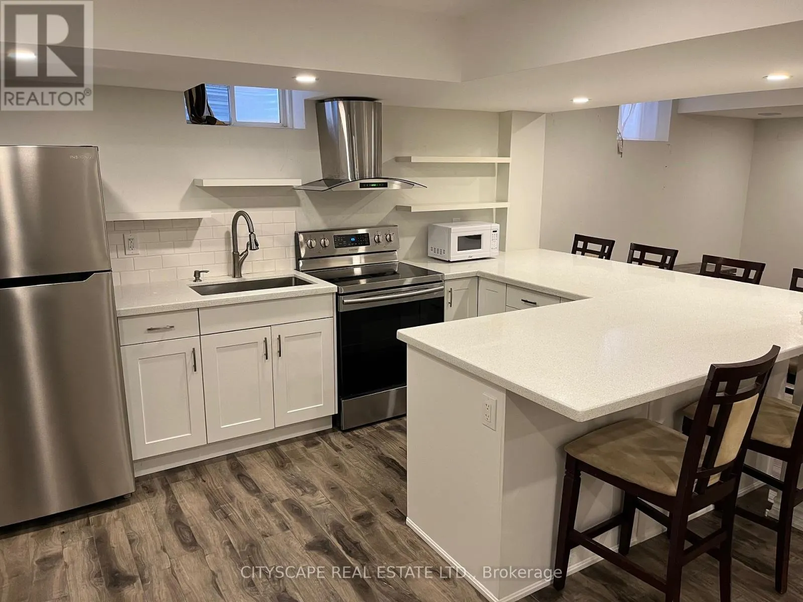 27 SEAFAIR CRESCENT