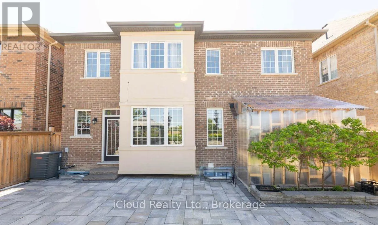 22 CIRRUS CRESCENT