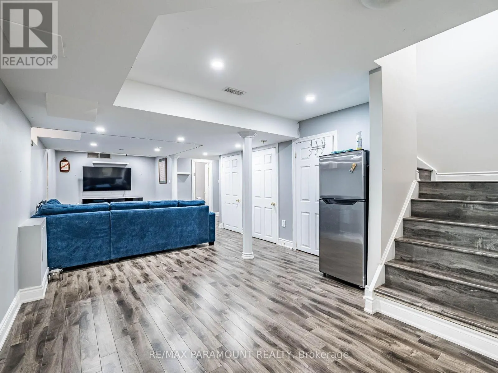 42 OUTLOOK AVENUE