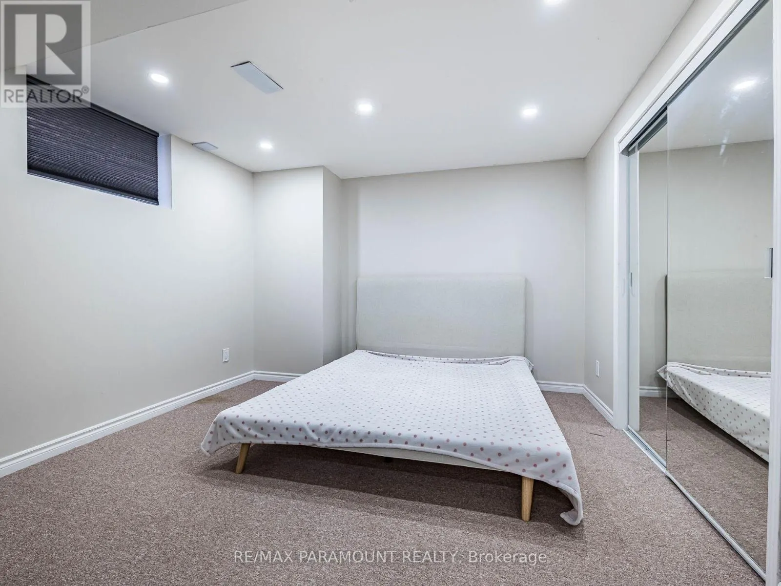 42 OUTLOOK AVENUE