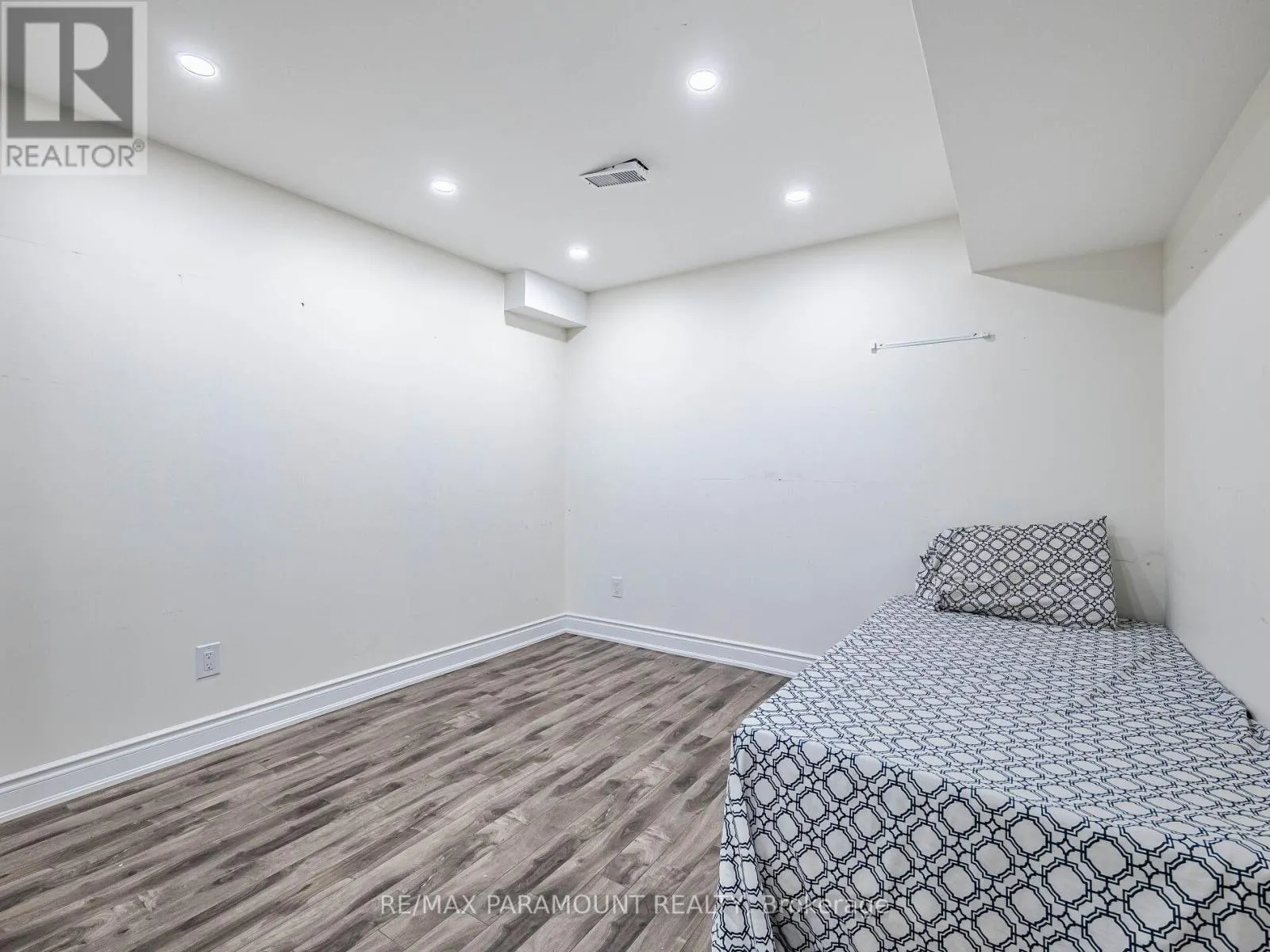 42 OUTLOOK AVENUE