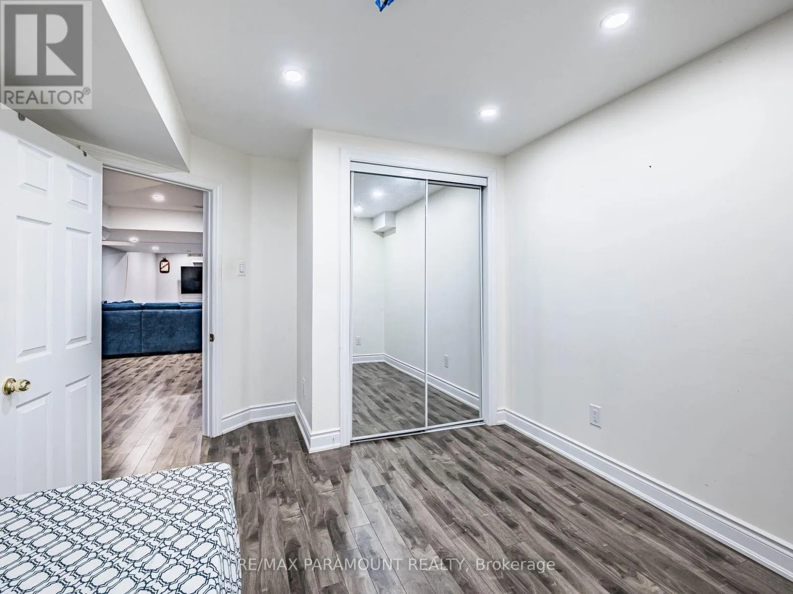 42 OUTLOOK AVENUE