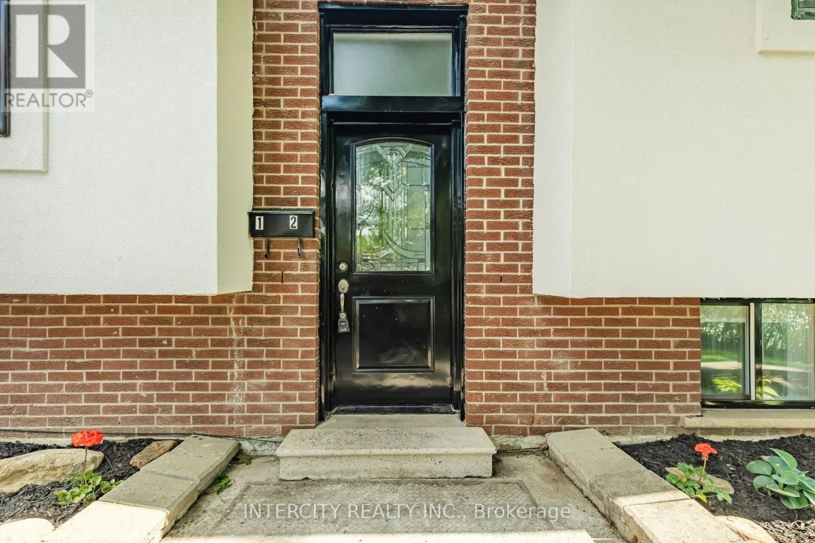 122 RUTHERFORD ROAD N