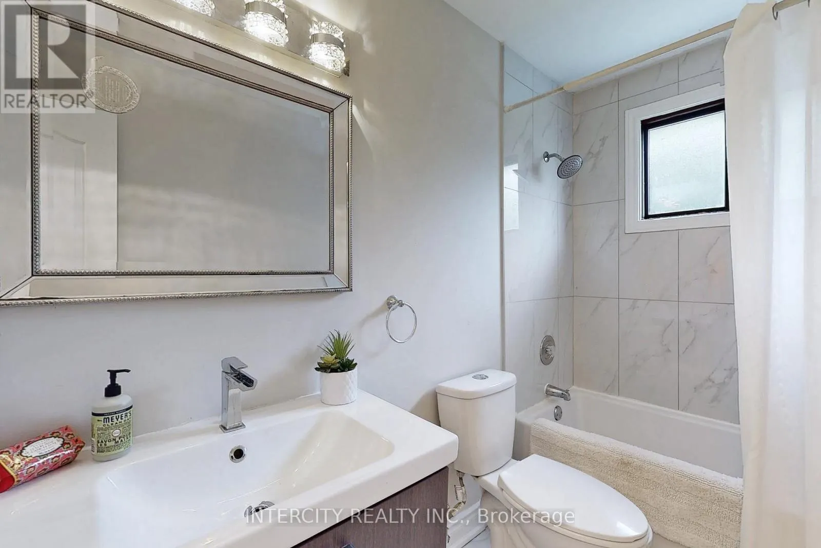 122 RUTHERFORD ROAD N