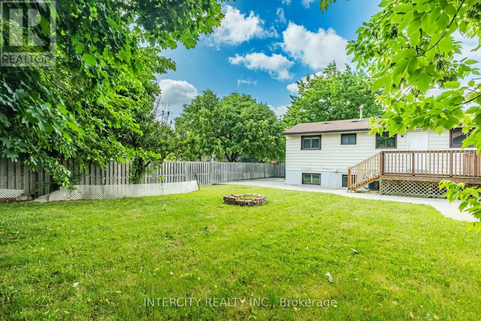 122 RUTHERFORD ROAD N