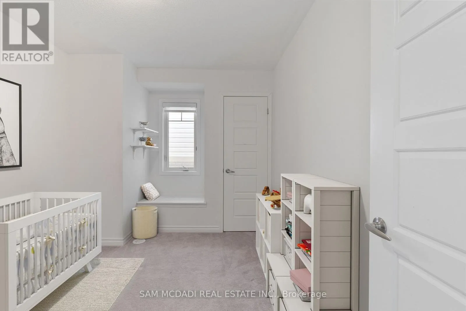 315 MURLOCK HEIGHTS