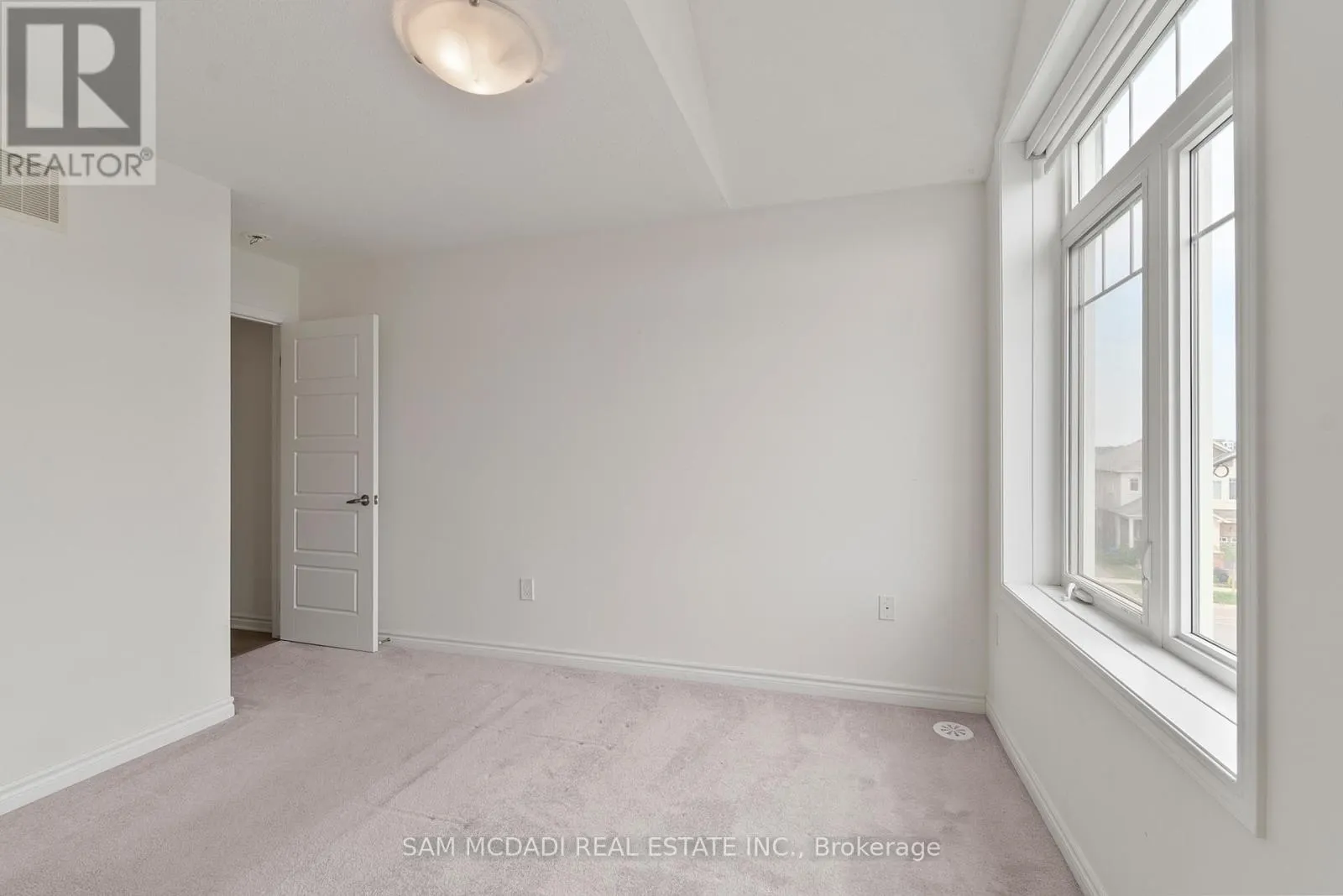 315 MURLOCK HEIGHTS