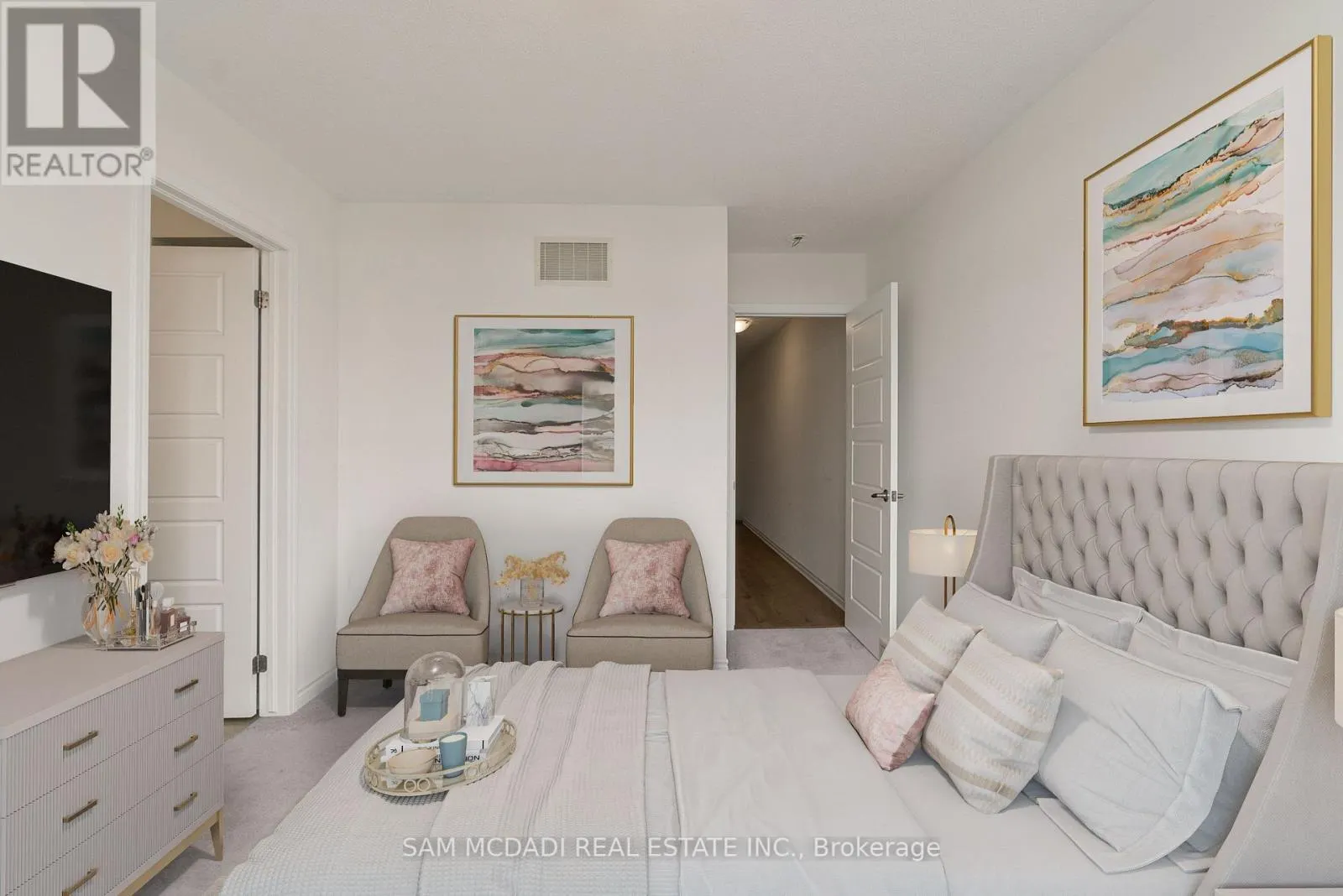 315 MURLOCK HEIGHTS