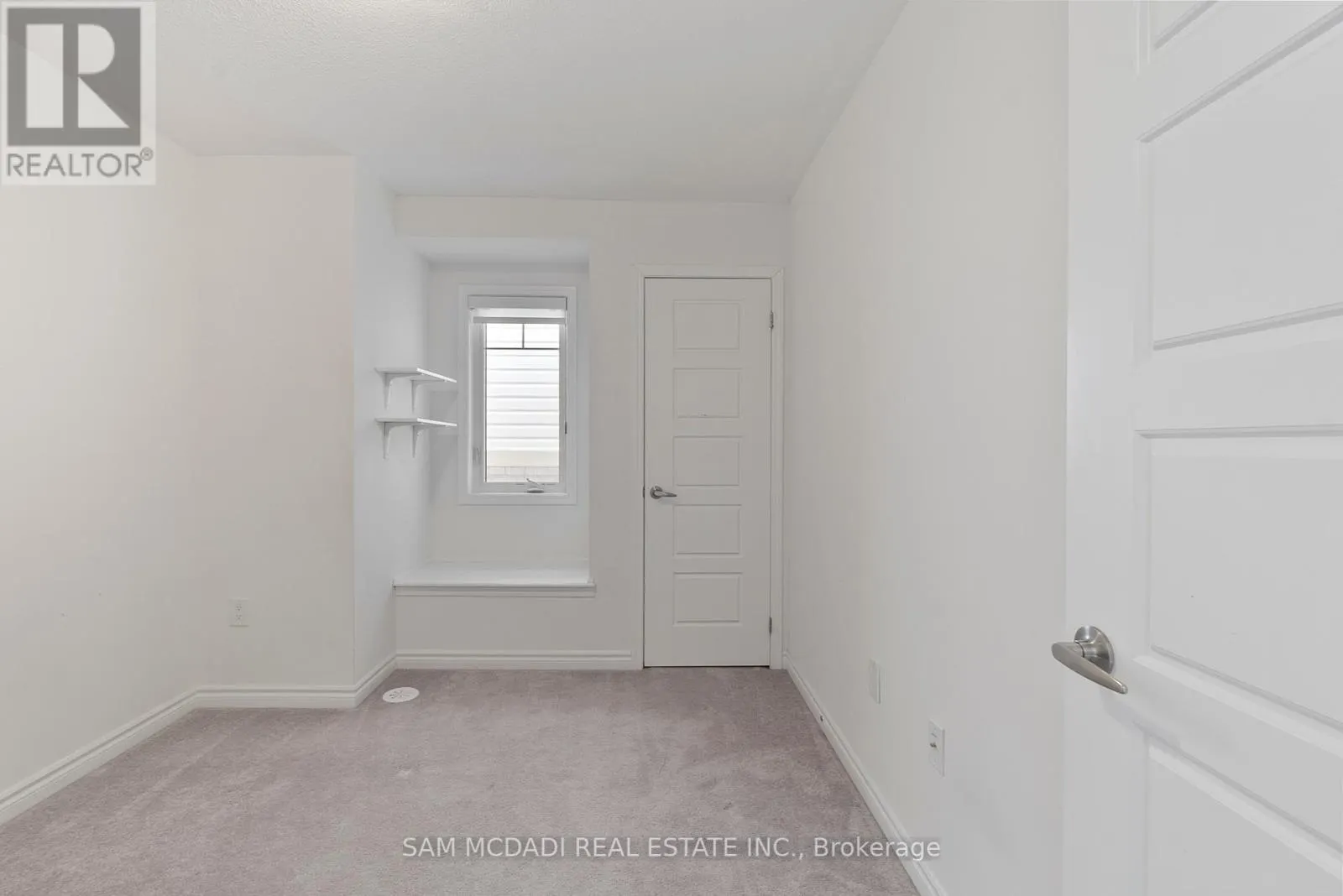 315 MURLOCK HEIGHTS