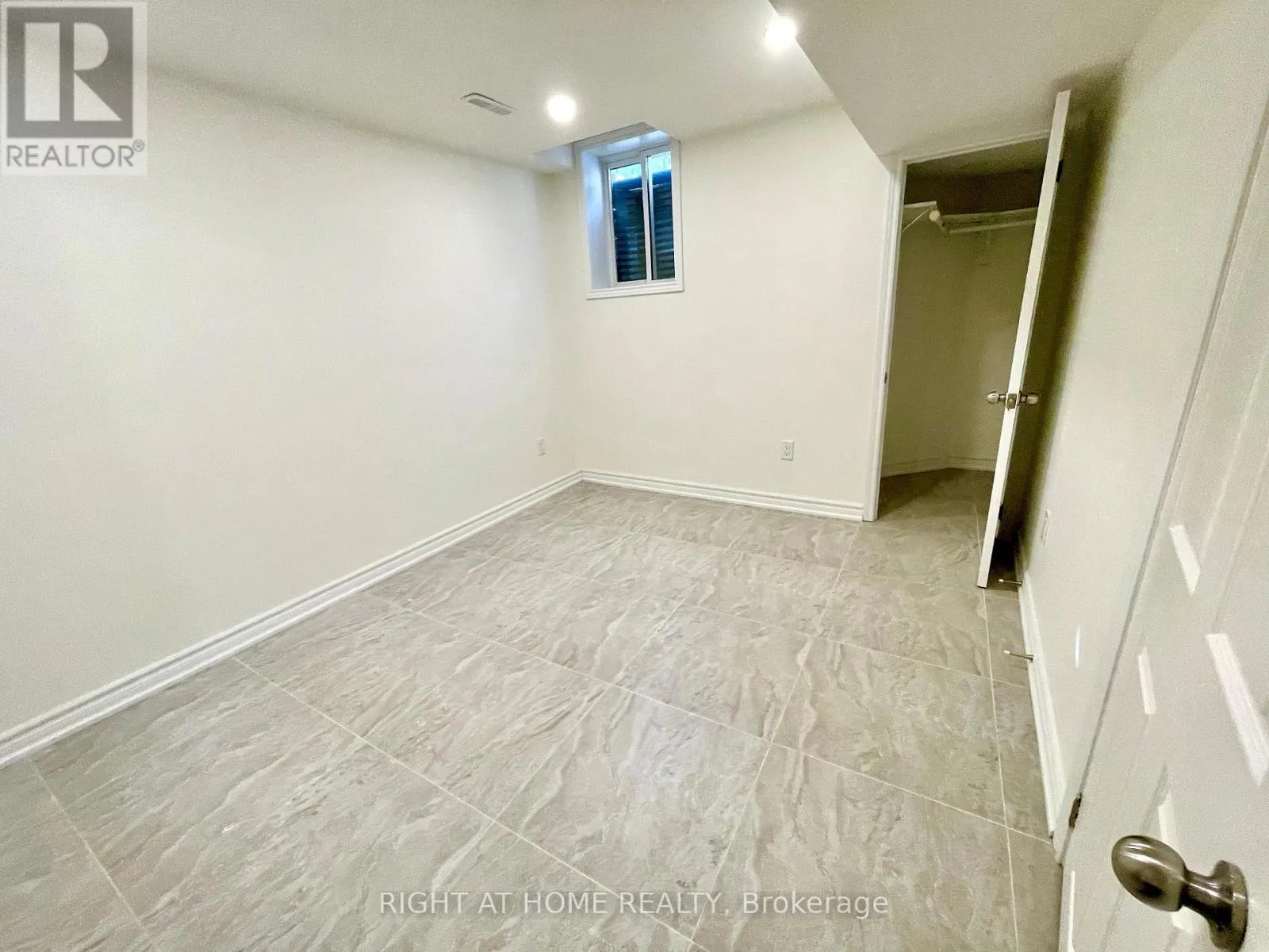 BASEMENT - 106 VIVIANS CRESCENT