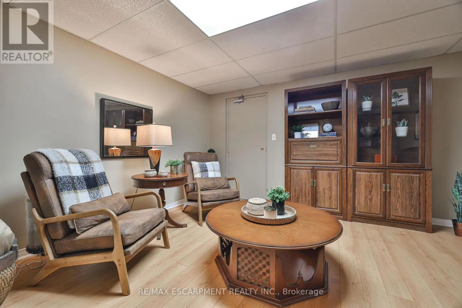 132 - 895 MAPLE AVENUE