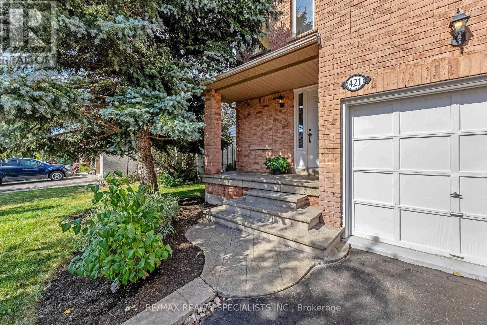 421 LEVANNA LANE