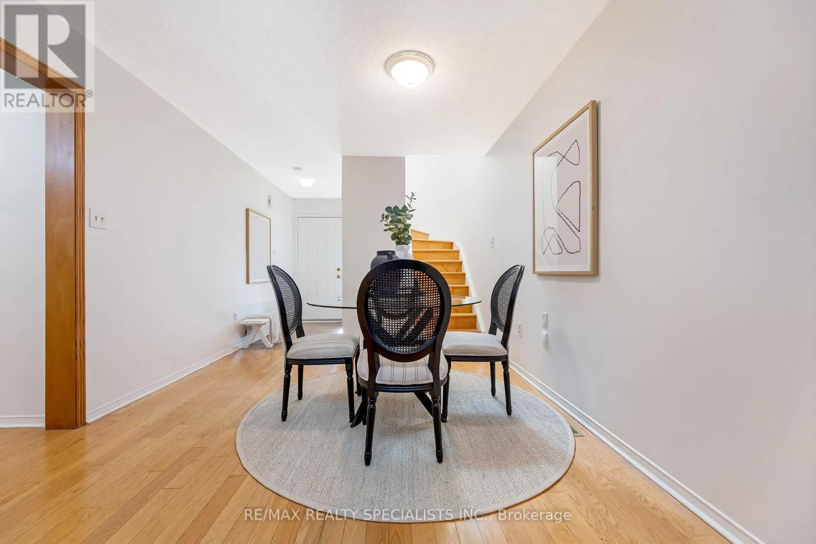 421 LEVANNA LANE