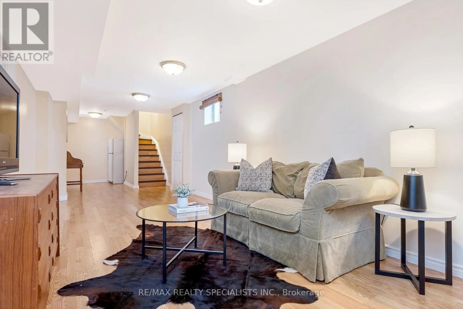 421 LEVANNA LANE