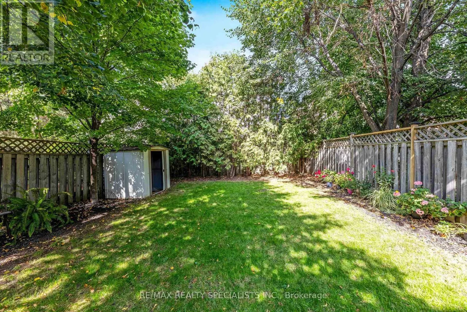 421 LEVANNA LANE