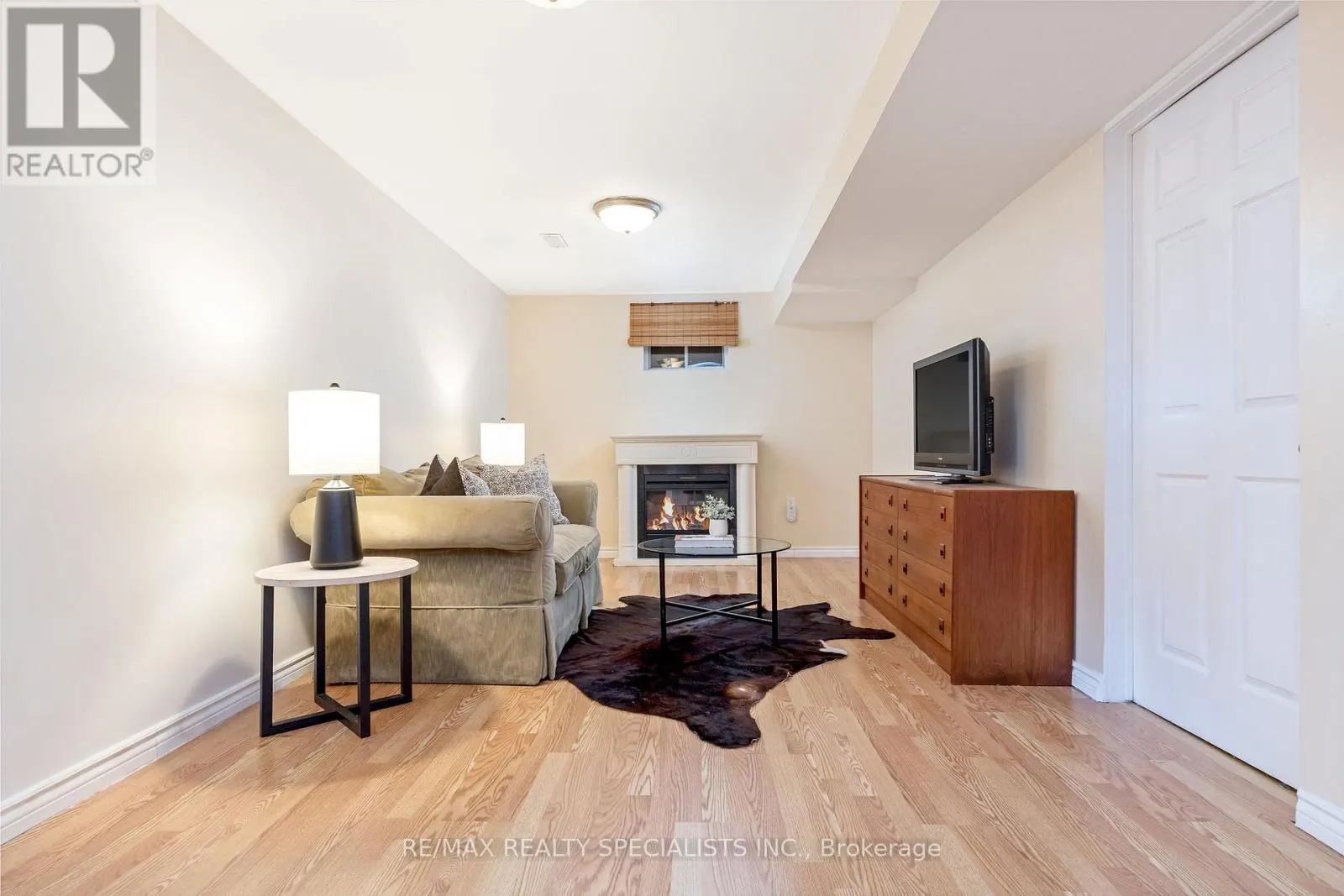 421 LEVANNA LANE