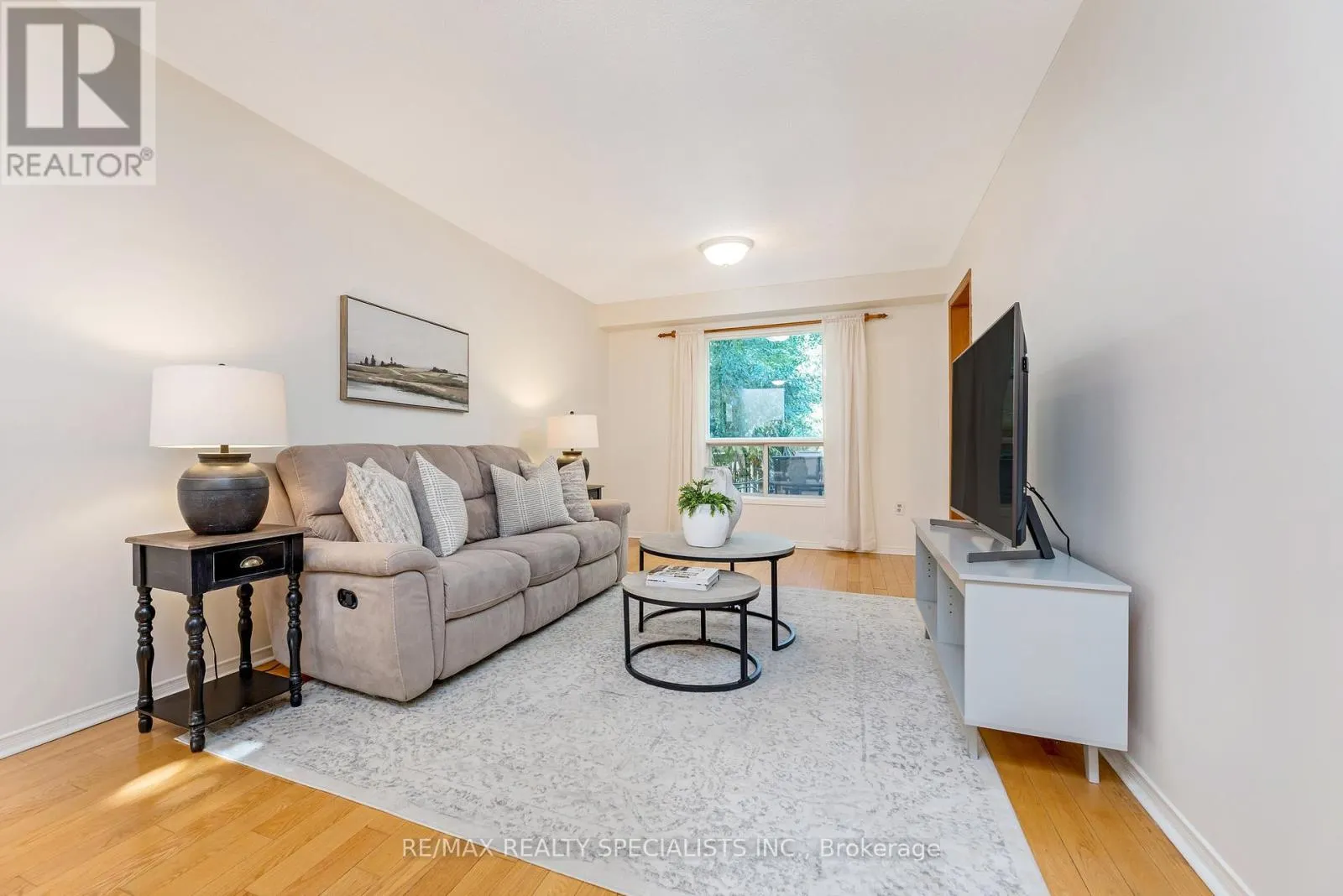 421 LEVANNA LANE