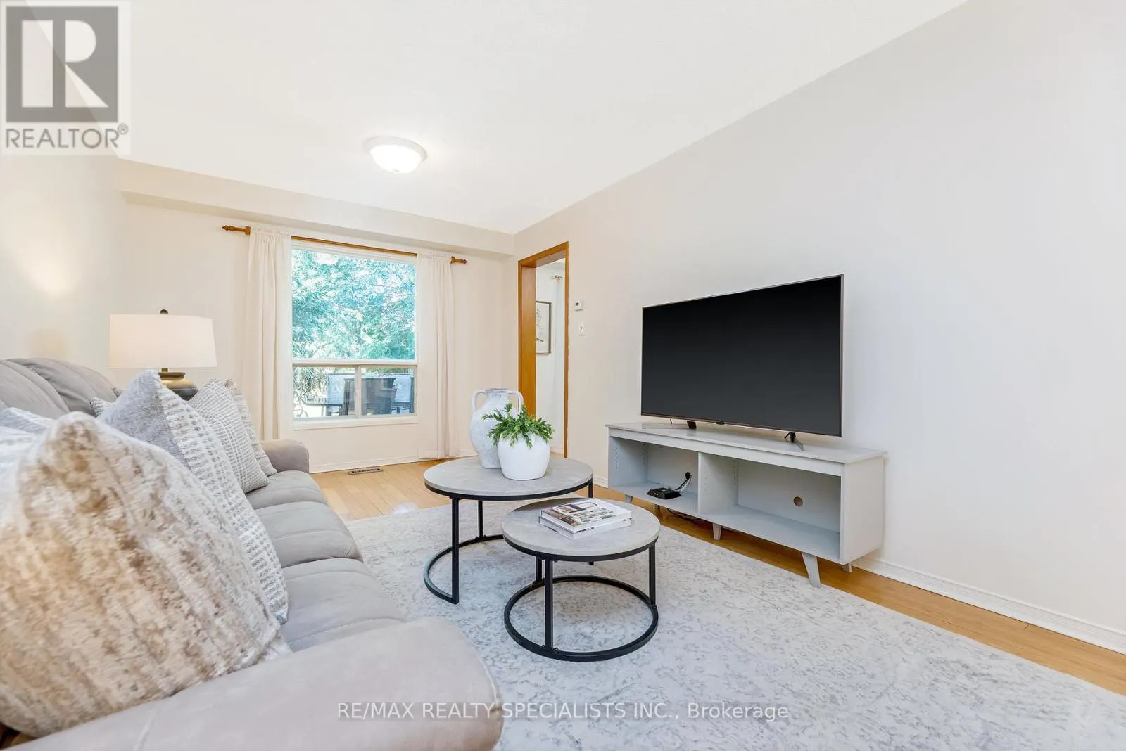 421 LEVANNA LANE
