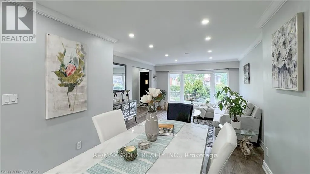 28 NAVENBY CRESCENT