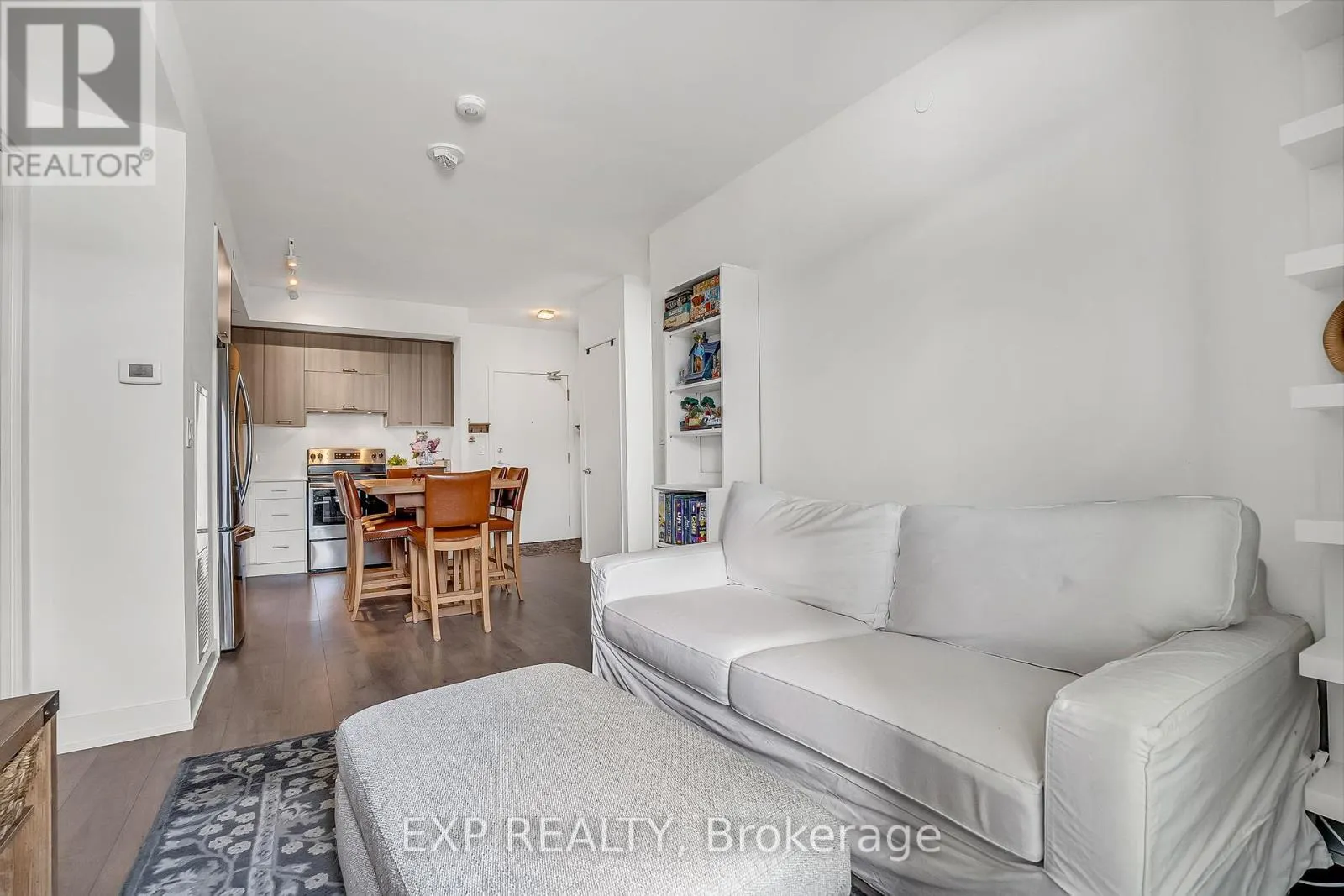 207 - 180 VETERANS DRIVE