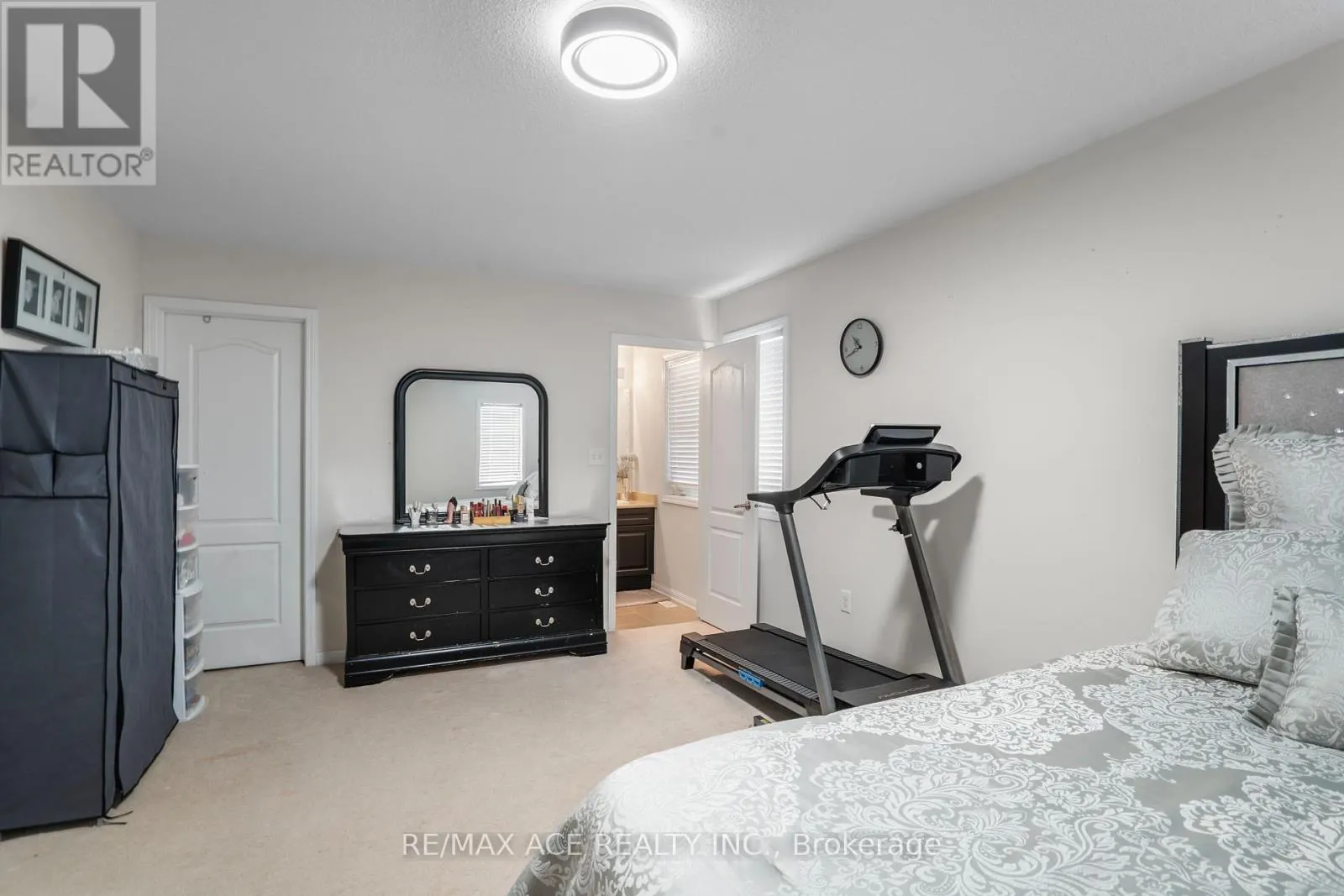 22 APPLE VALLEY WAY