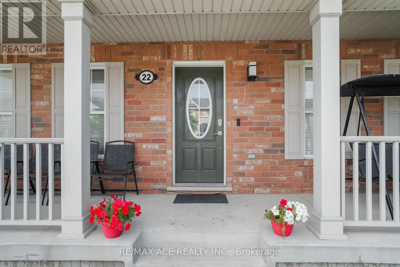 22 APPLE VALLEY WAY