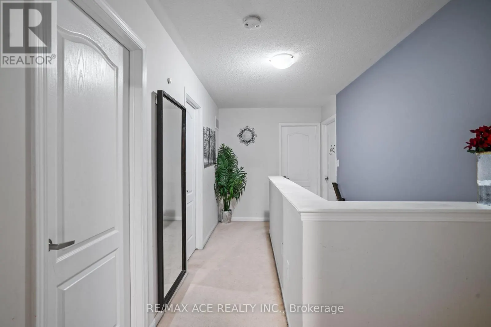 22 APPLE VALLEY WAY