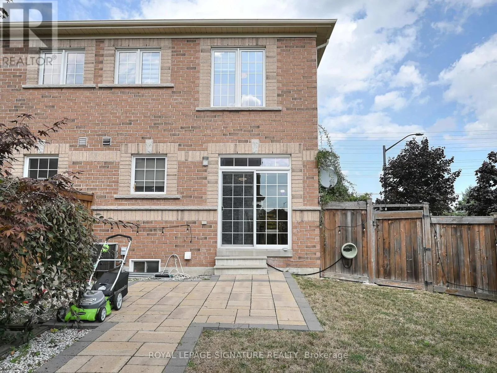 5523 FUDGE TERRACE