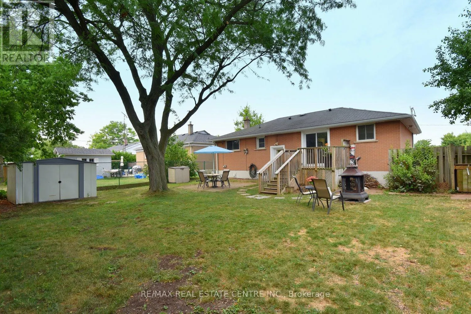 238 KENT CRESCENT E
