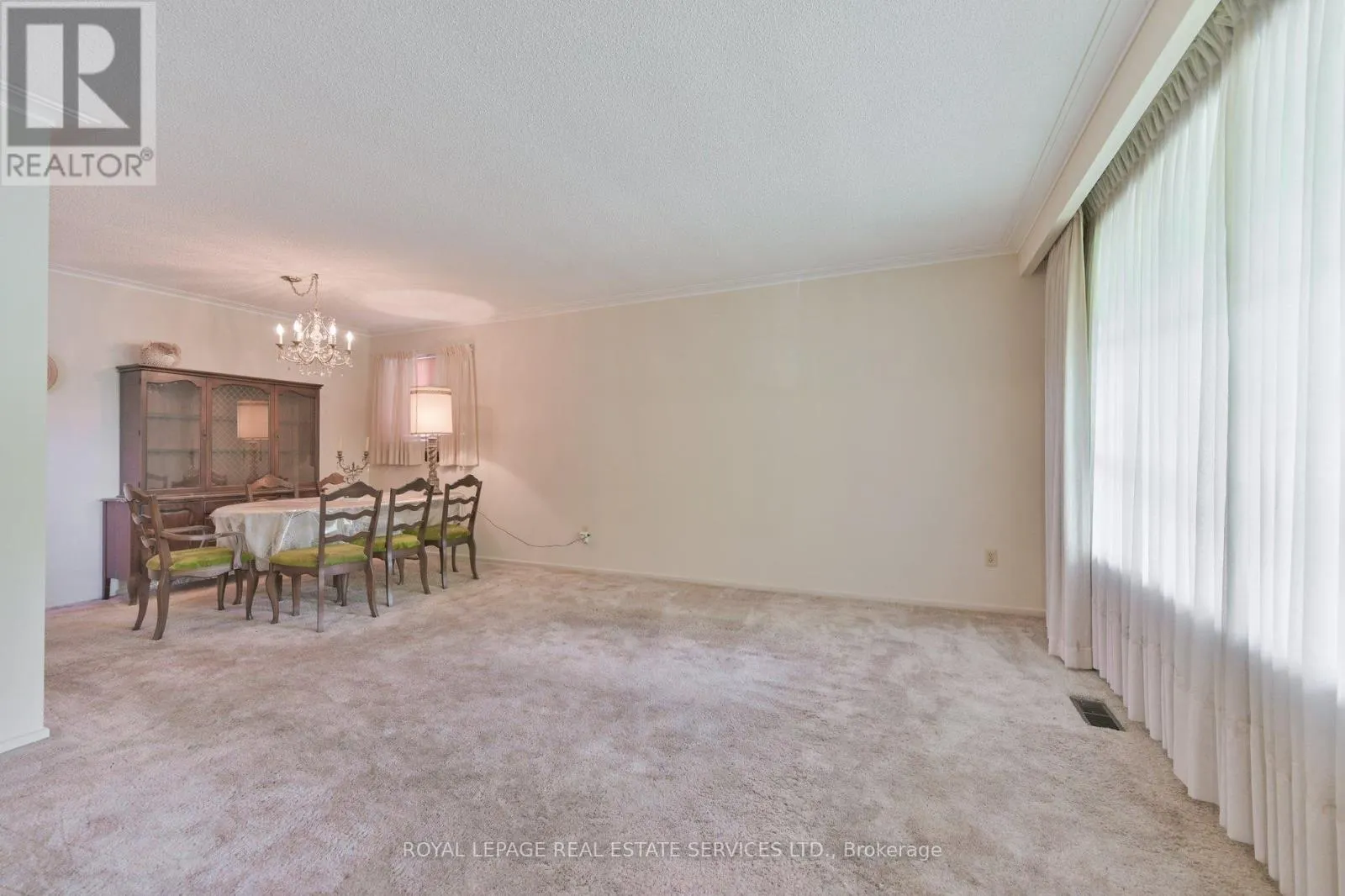 18 TORRINGTON DRIVE