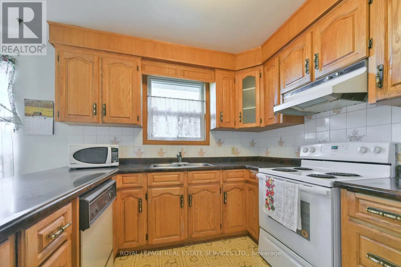 18 TORRINGTON DRIVE