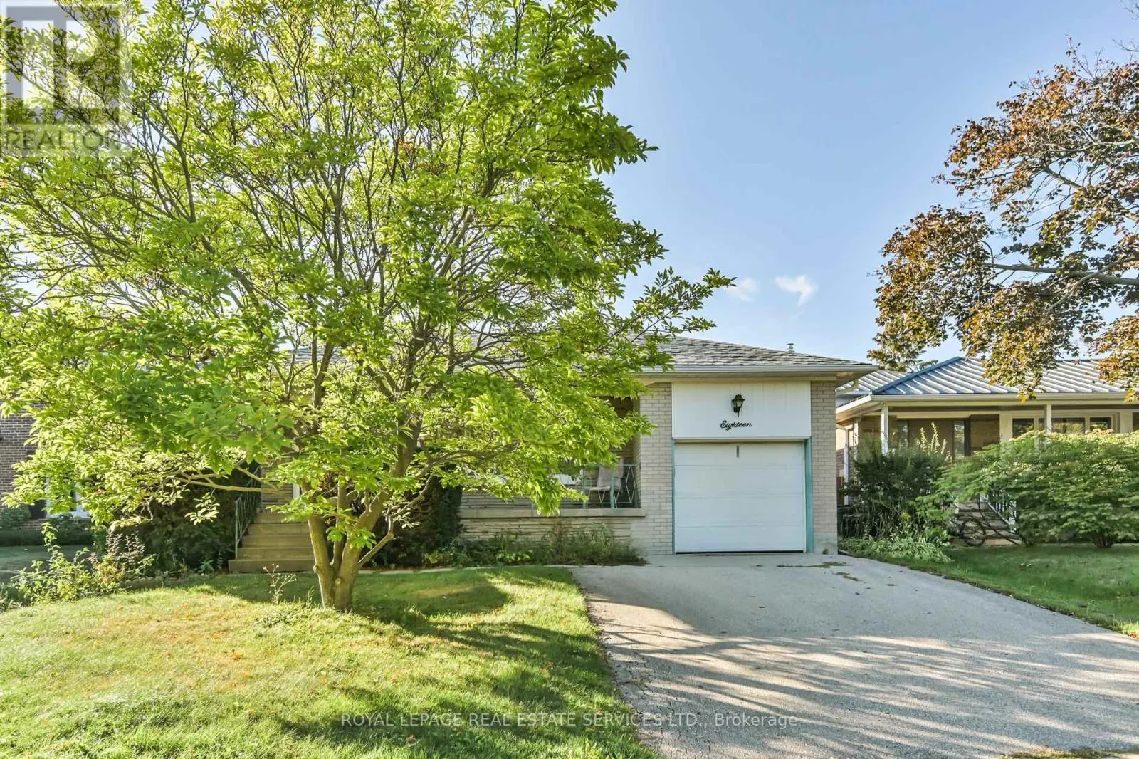 18 TORRINGTON DRIVE
