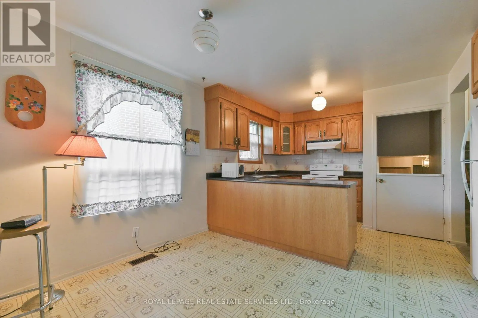 18 TORRINGTON DRIVE