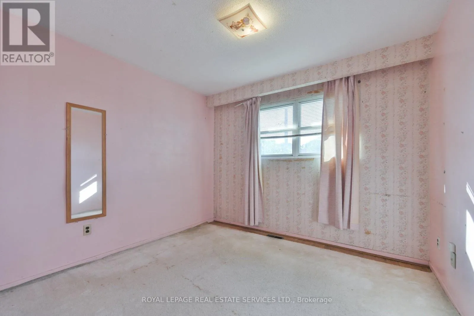 18 TORRINGTON DRIVE