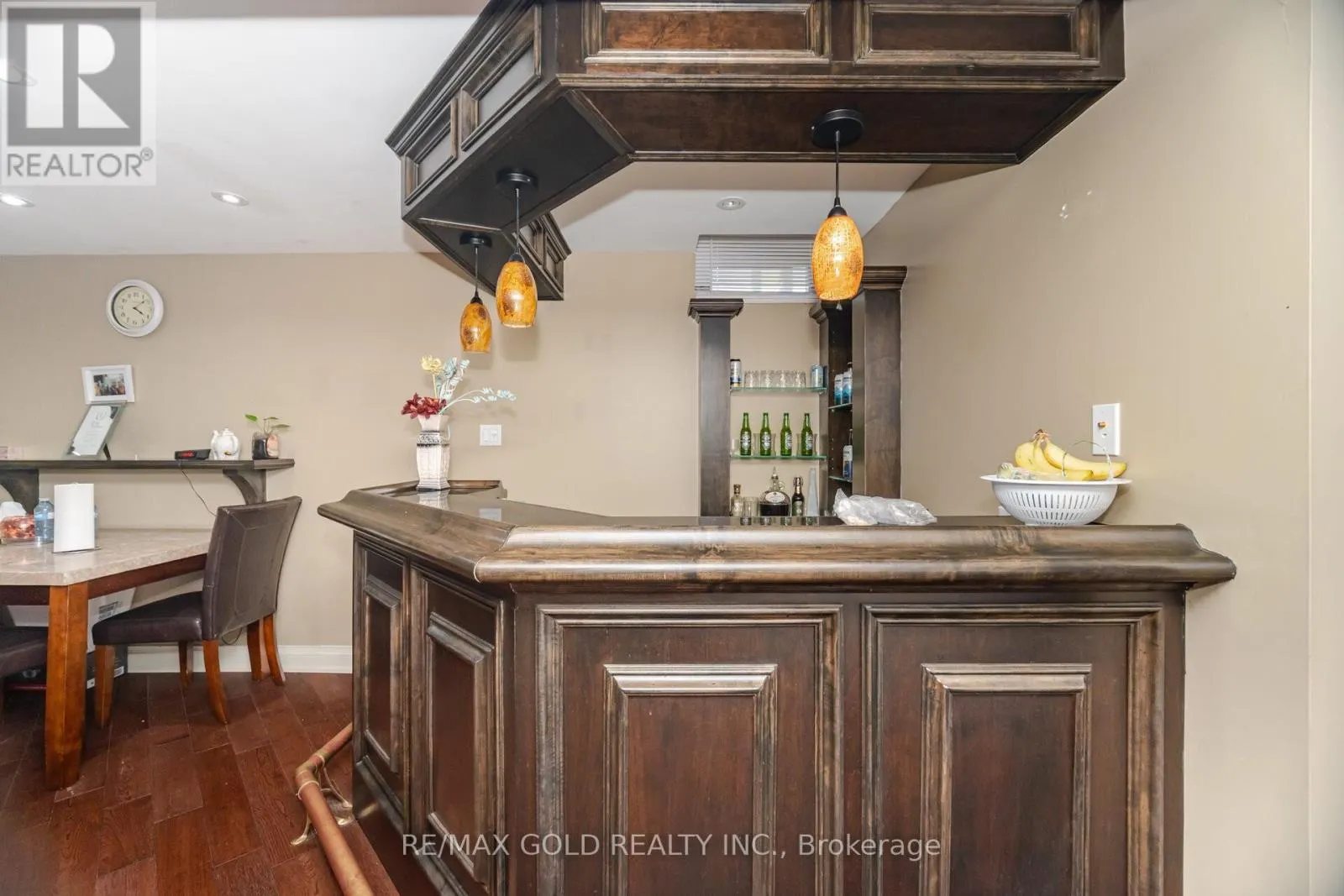 32 EAGLESPRINGS CRESCENT